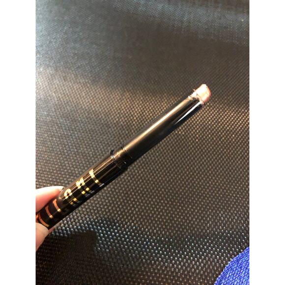 Laura Mercier and Milani crème eyeshadows - Picture 5 of 6